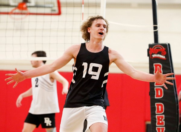 074_hcboysvolleyball295918.jpeg